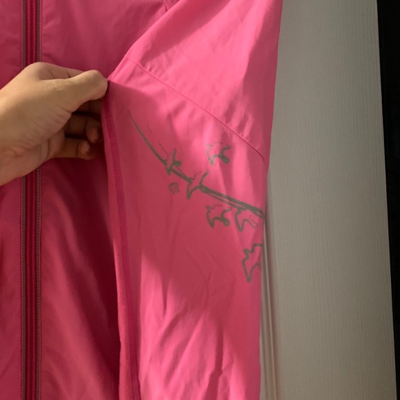 Hot Pink Lululemon Running Jacket - Size 4 - Picture 7 of 7